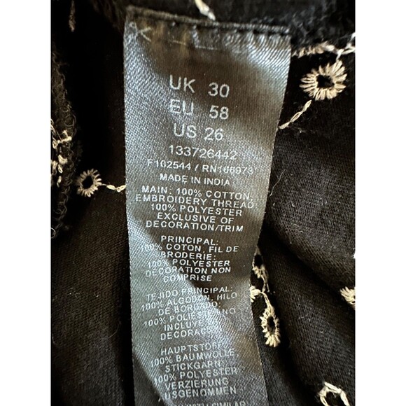 ASOS DESIGN broderie flippy short in black and white embroidery. Cute, SZ 26 US - Picture 10 of 11